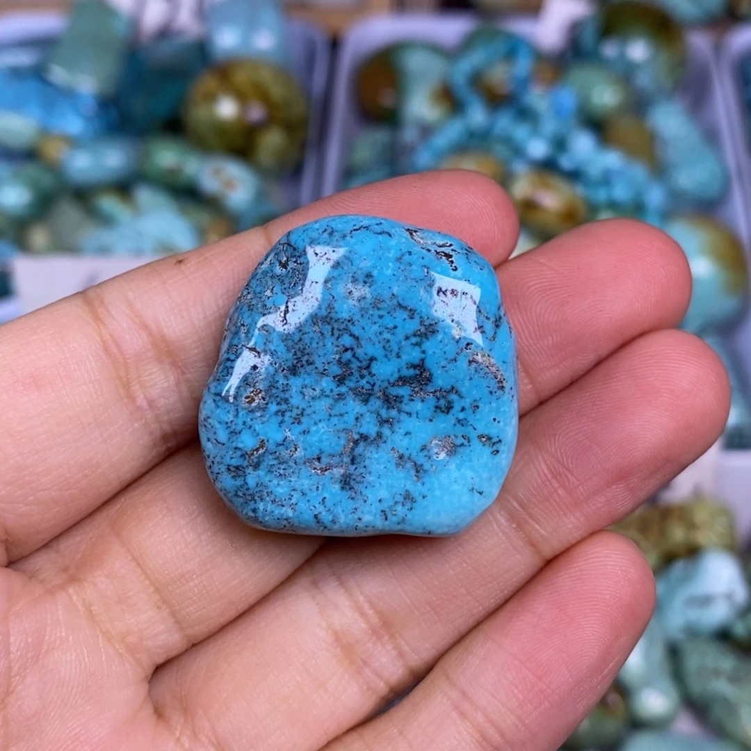 绿松石未镶嵌颈饰