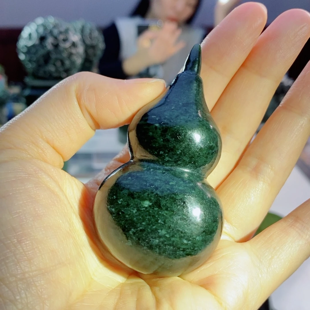 未镶嵌和田玉（青玉）摆件