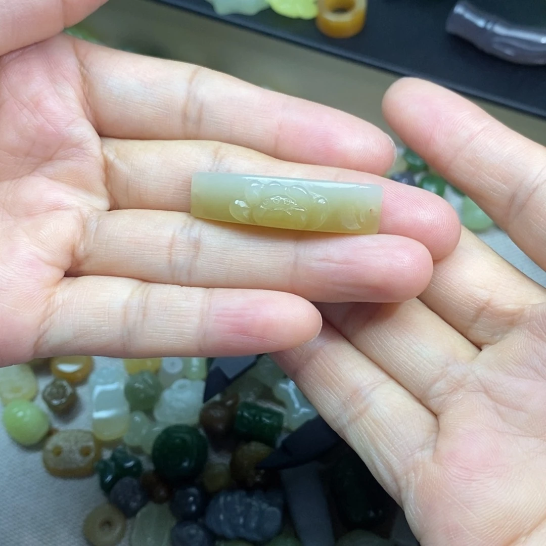 未镶嵌和田玉挂件