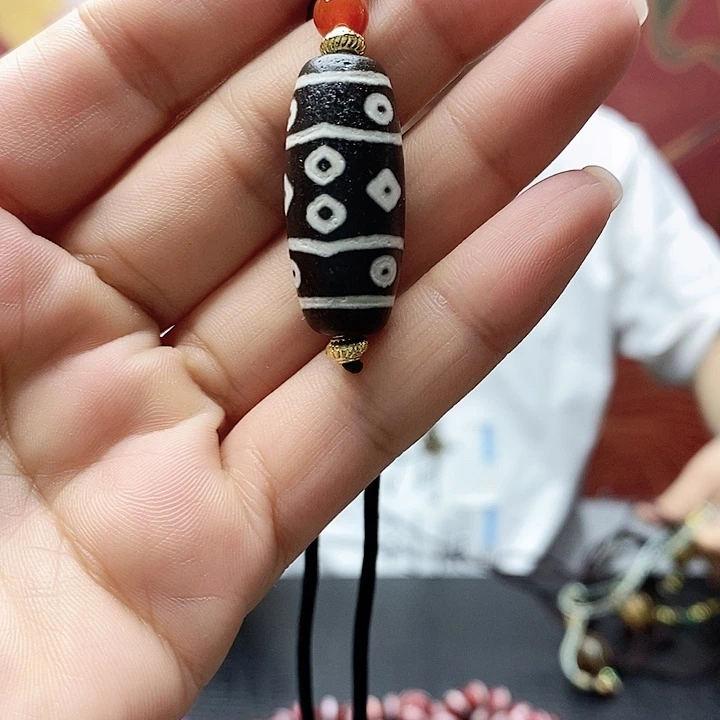 玛瑙/玉髓合金颈饰