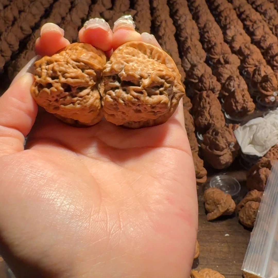 O***y文玩核桃吊坠蛤蟆的眼睛也太好看啦打