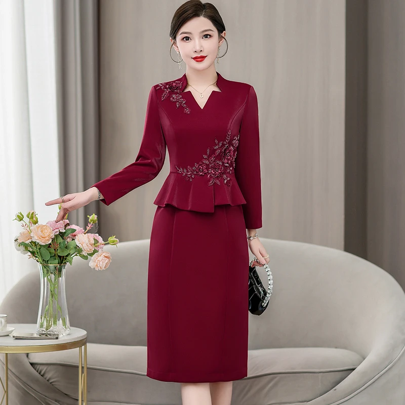 2025新款秋冬酒红色喜婆婆婚礼宴会礼服连衣裙中长款拼接妈妈裙子