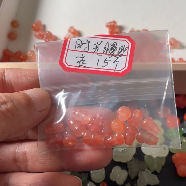颈饰未镶嵌南红玛瑙时***走