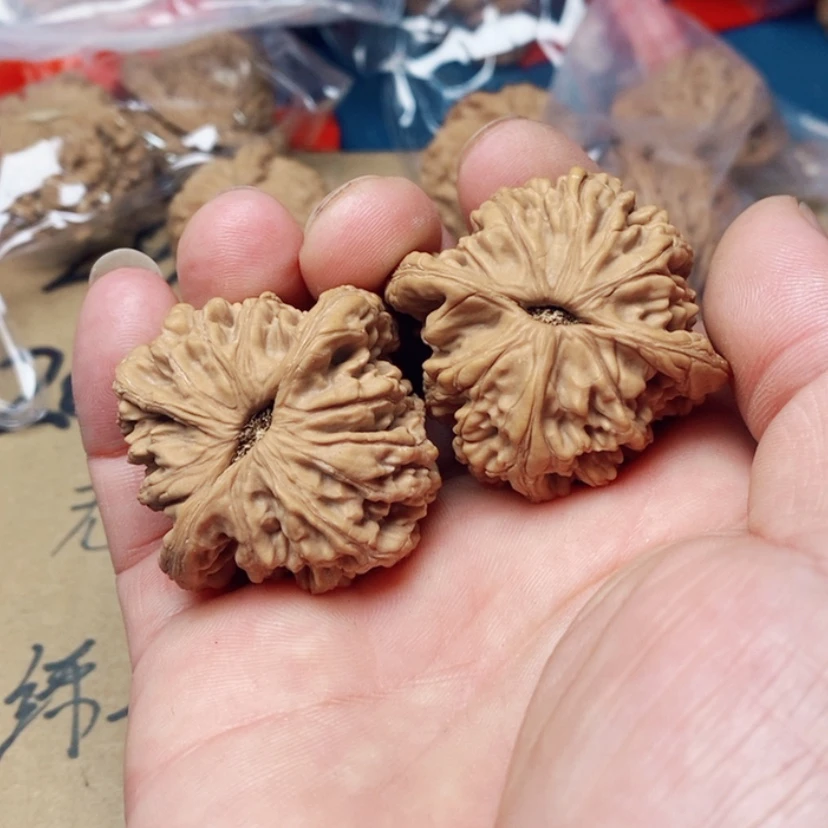 【闪购商品】文玩核桃吊坠觀*在3,3.3.3.3