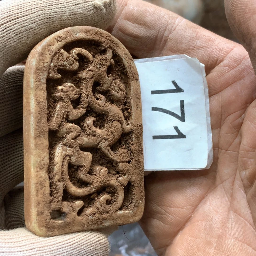 未镶嵌和田玉挂件