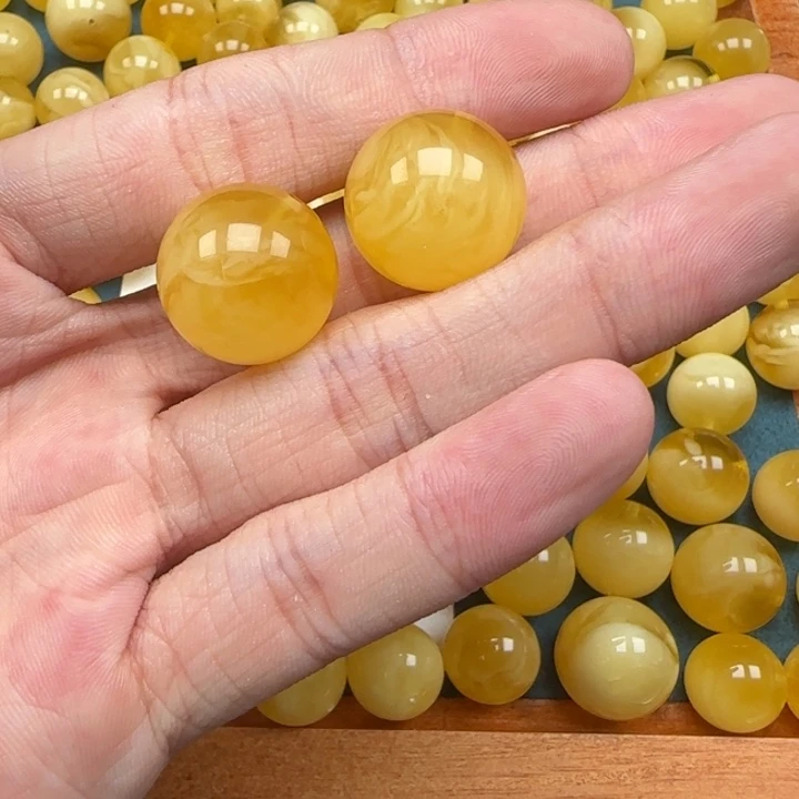 未镶嵌琥珀裸石天然270