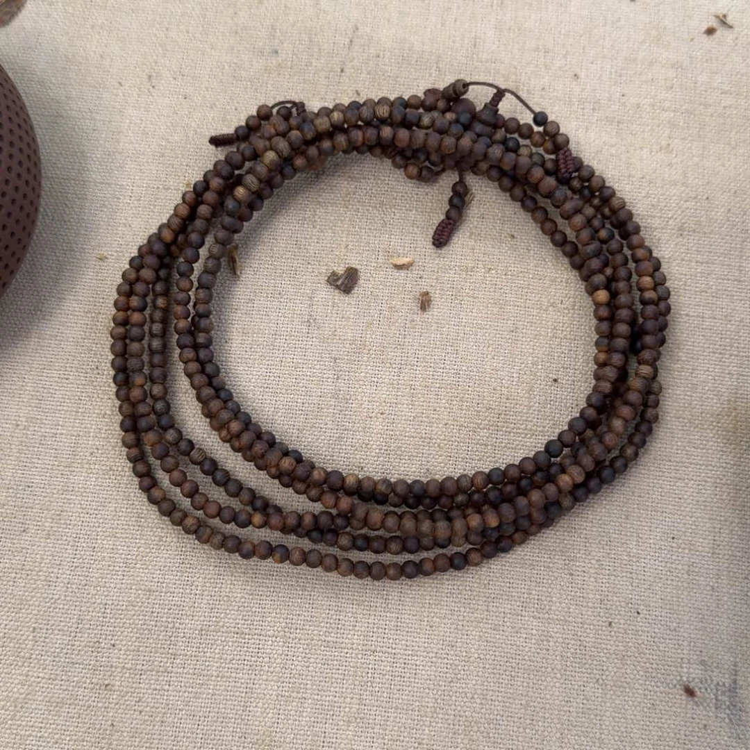 沉香手串绿奇楠沉水乌身多圈约0.4-8多样性发一条