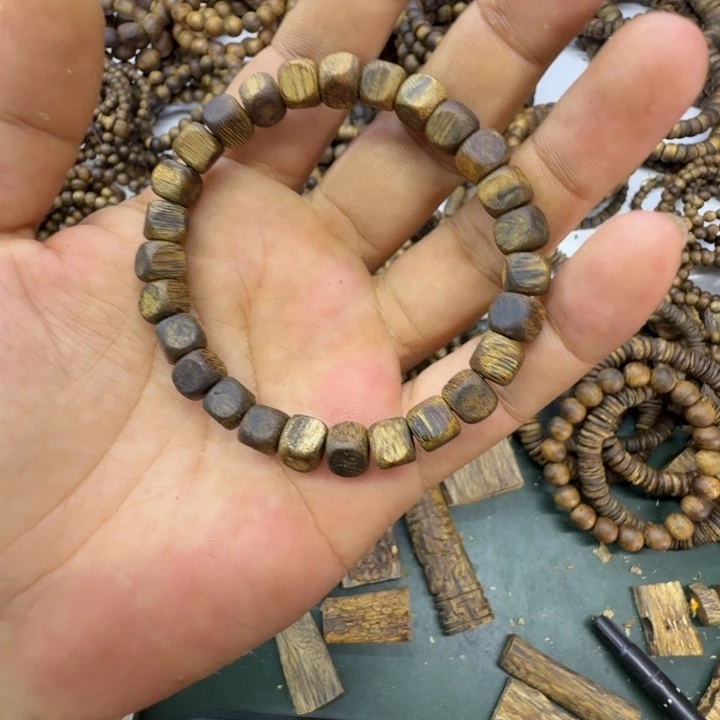 沉香沉香碎屑奇楠沉香乌身卡0.7单圈方糖珠6克+