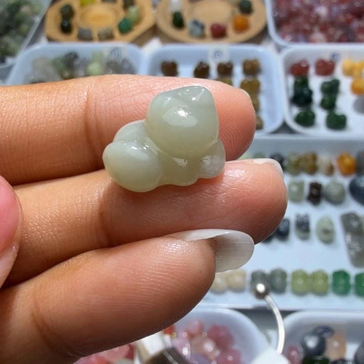 和田玉未镶嵌珠宝奇石