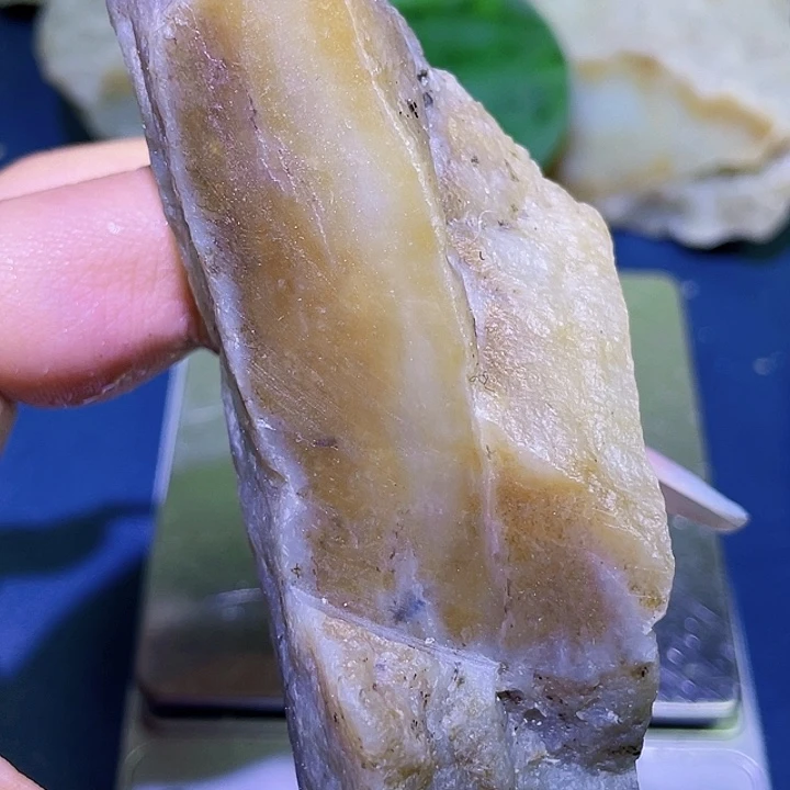 未镶嵌和田玉（糖玉）珠宝半成品