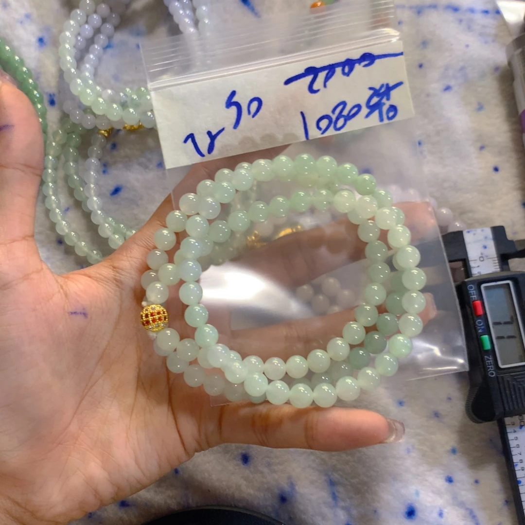 定制翡翠未镶嵌天然缅甸翡翠多样性