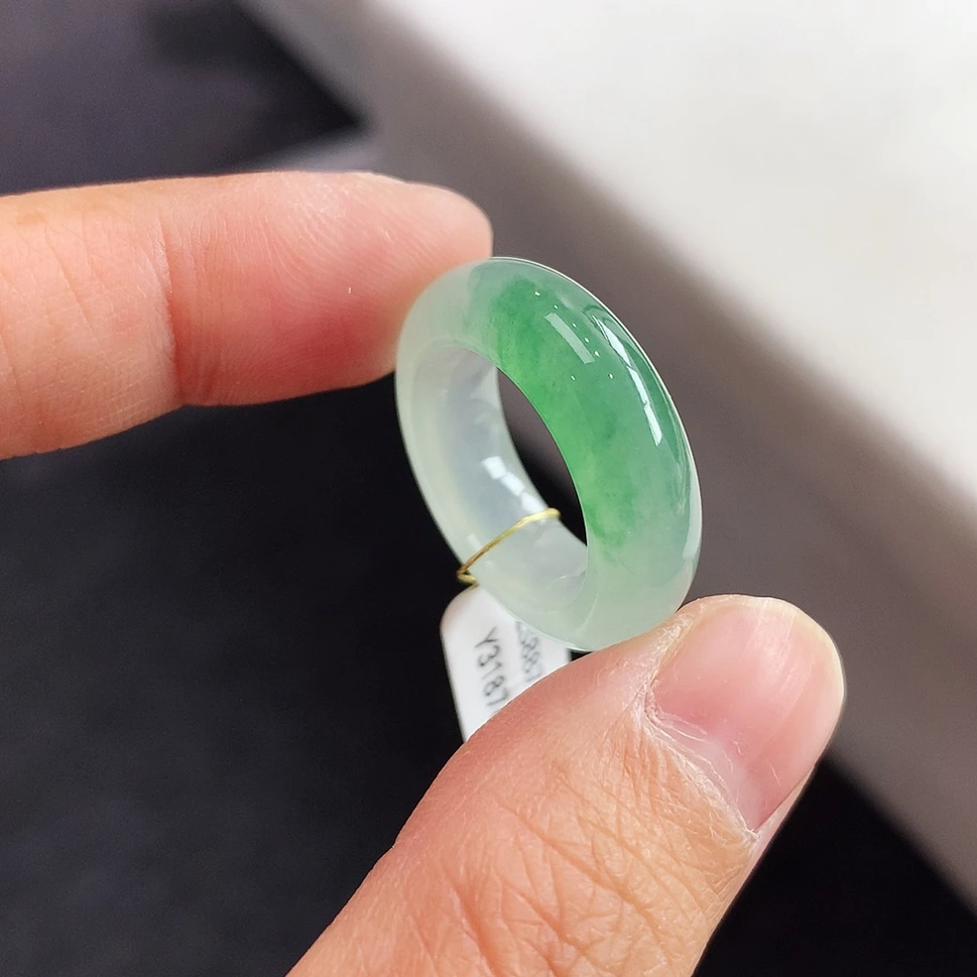 翡翠未镶嵌戒指12号