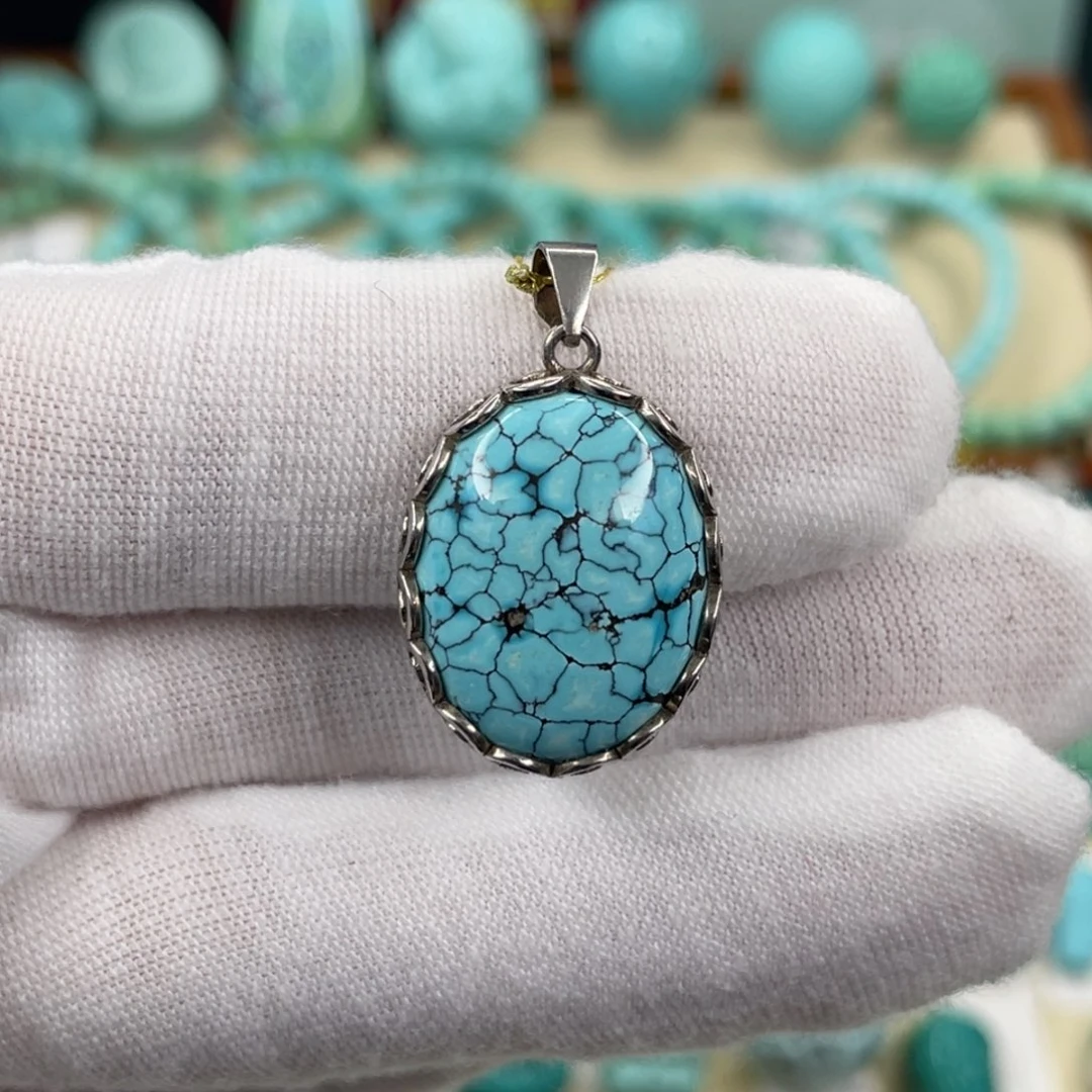 绿松石未镶嵌挂件