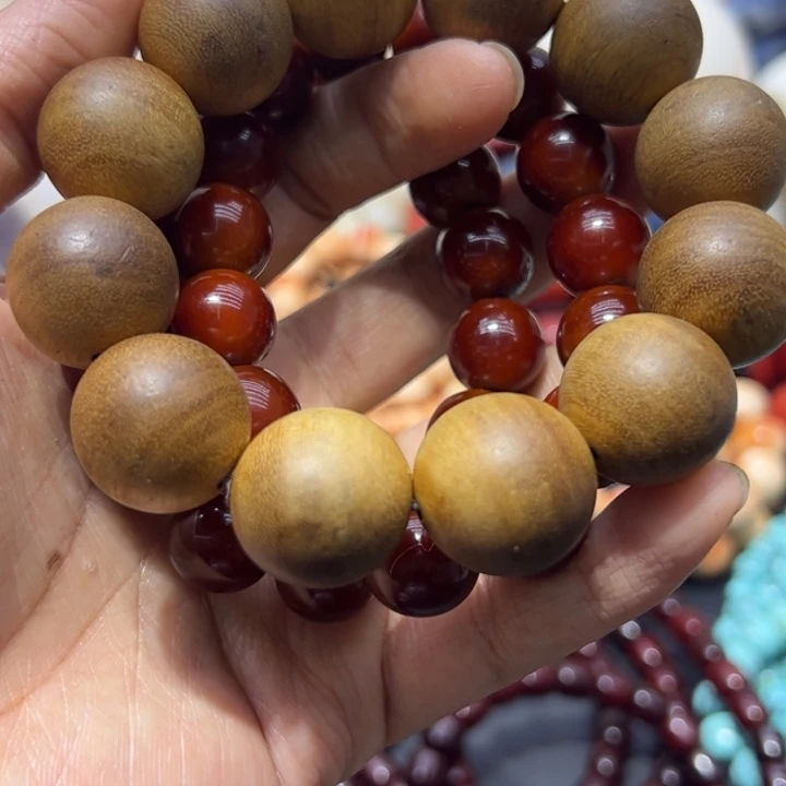 大果紫檀（缅甸花梨）1.4射红手串