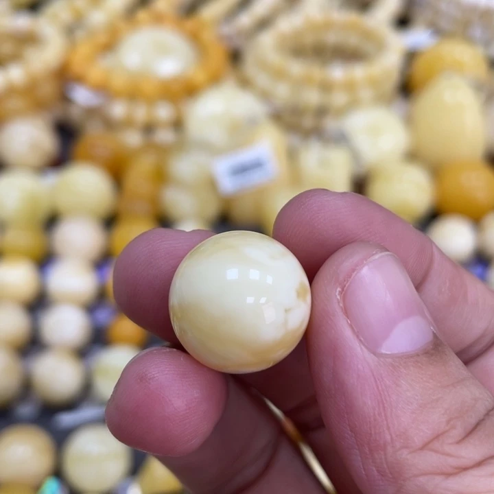 蜜蜡未镶嵌裸石16.6mm