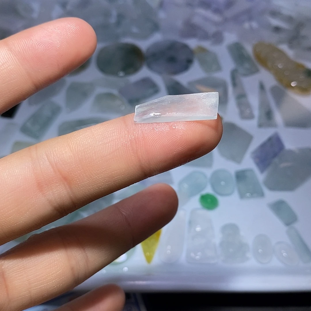 翡翠未镶嵌颈饰76555