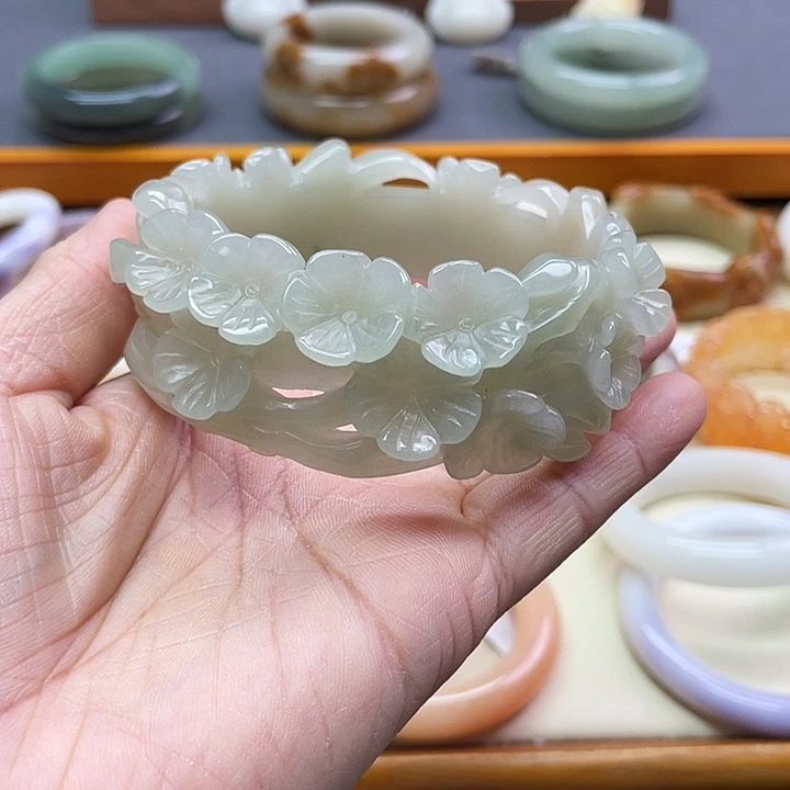 未镶嵌手镯石英质玉{***糖