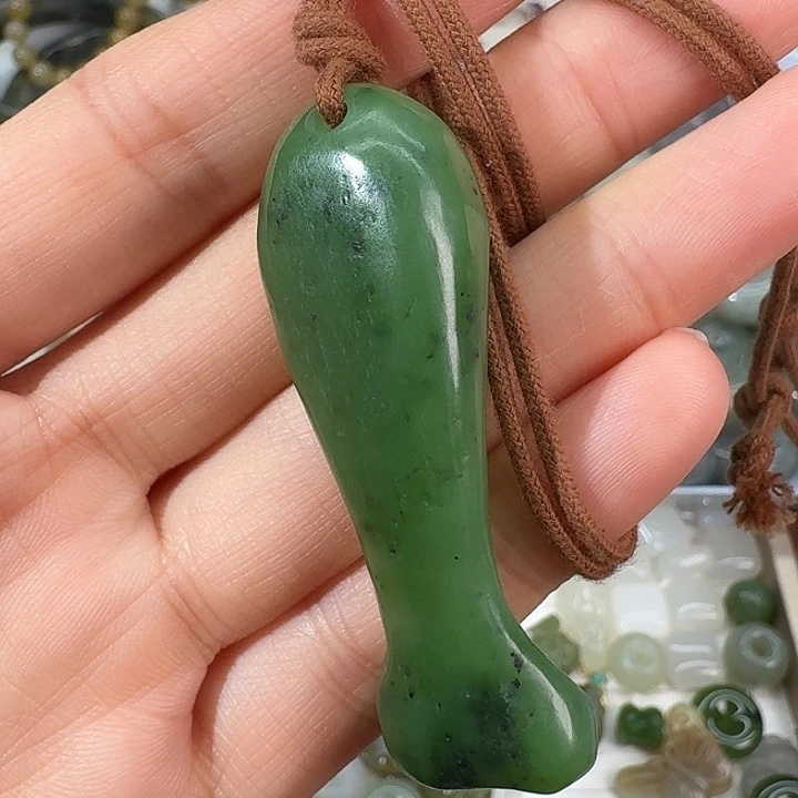 和田玉（碧玉）未镶嵌颈饰