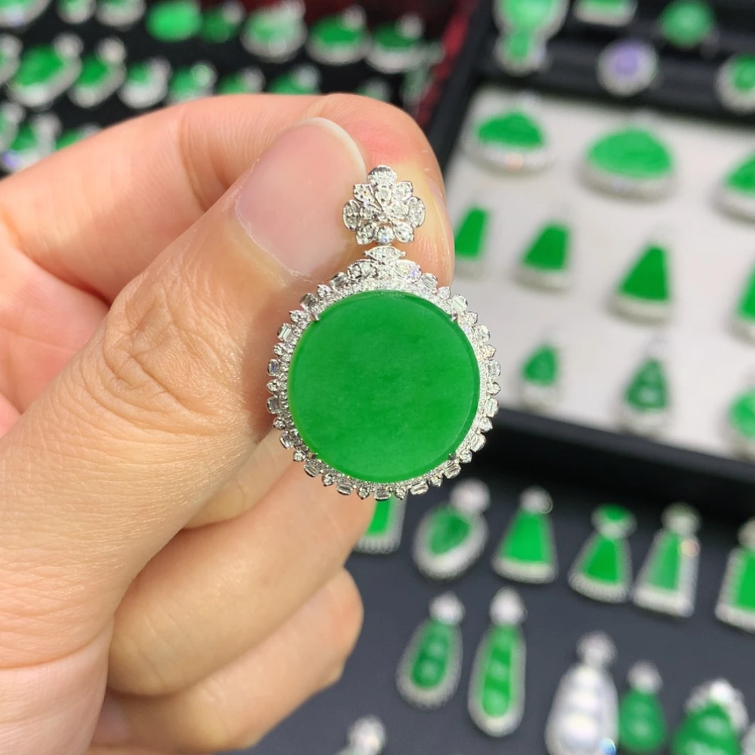 翡翠18K金镶嵌吊坠(不含链)