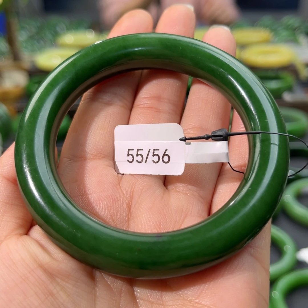 和田玉（碧玉）手镯未镶嵌