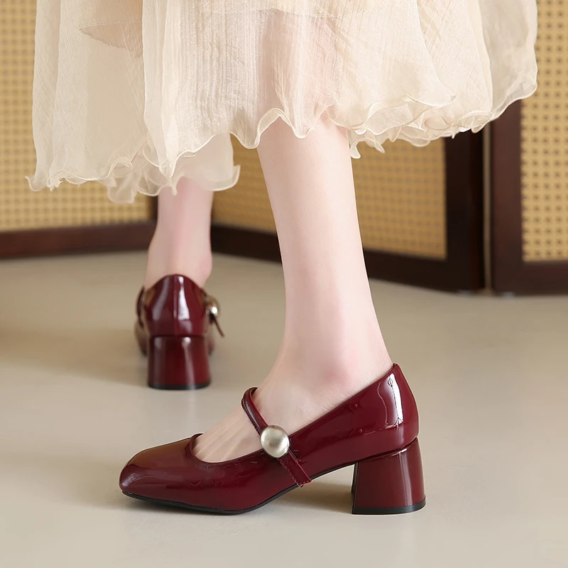 玛丽珍女鞋2025春夏季浅口复古新款韩版通勤方头法式温柔粗跟单鞋