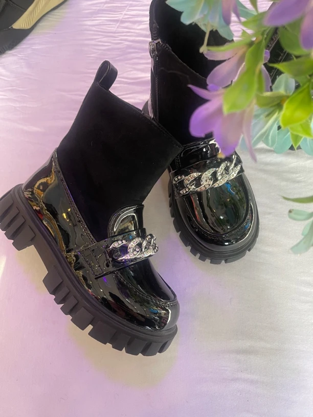 2024年时尚儿童休闲鞋