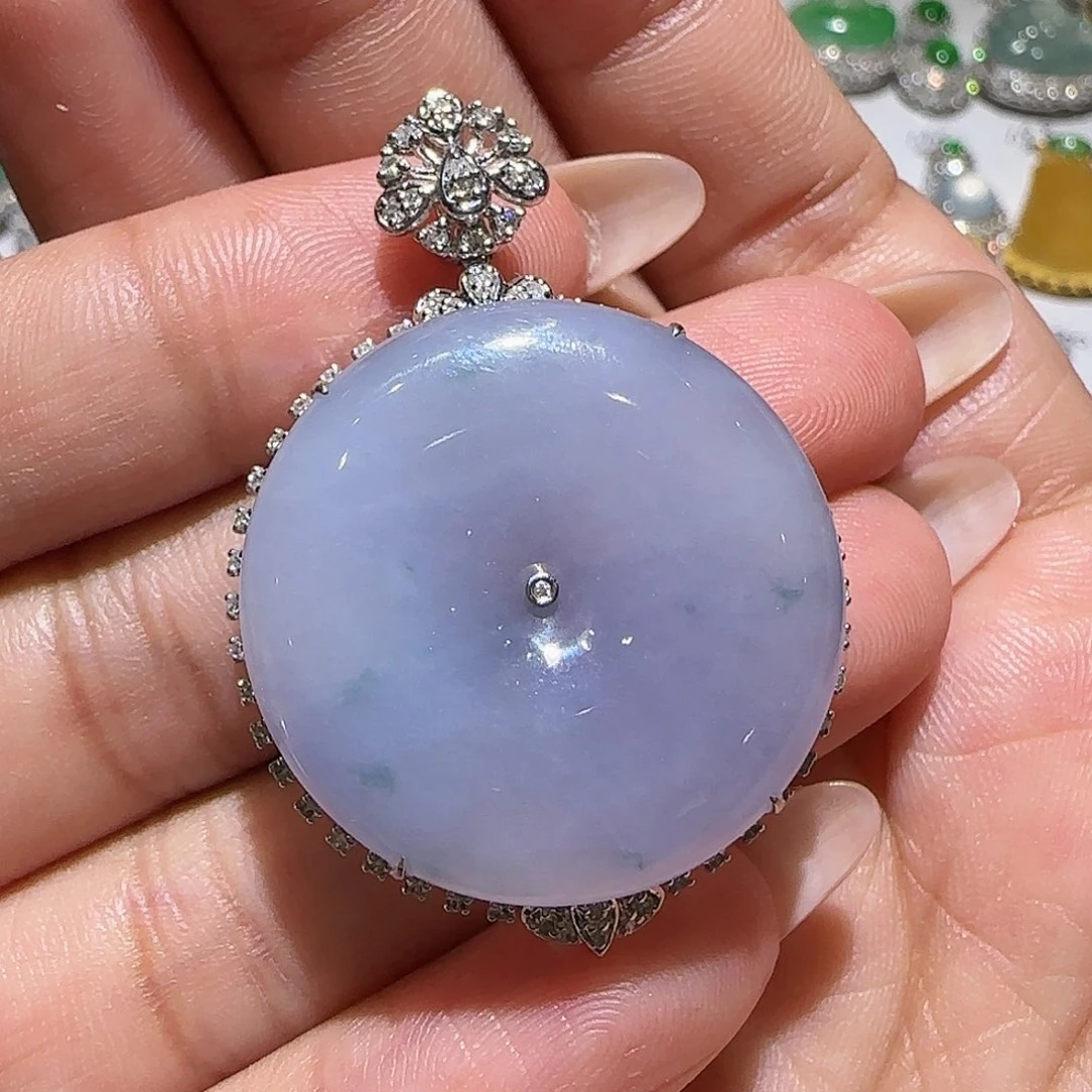 【闪购商品】颈饰18K金镶嵌翡翠天然