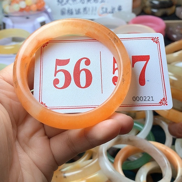 石英质玉（黄龙玉）未镶嵌手镯