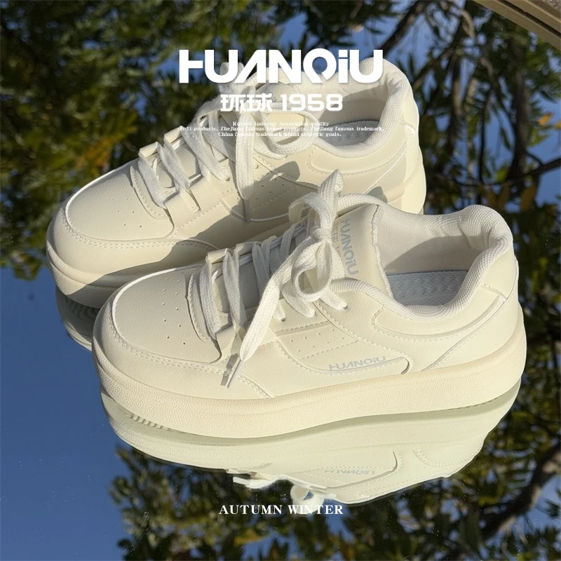 HUANQIU/环球厚底小白鞋女款2025春季爆款小众百搭学生休闲板鞋女