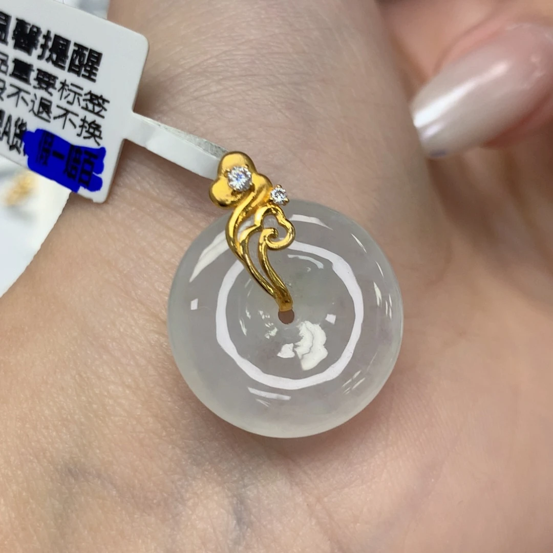 颈饰18K金镶嵌翡翠