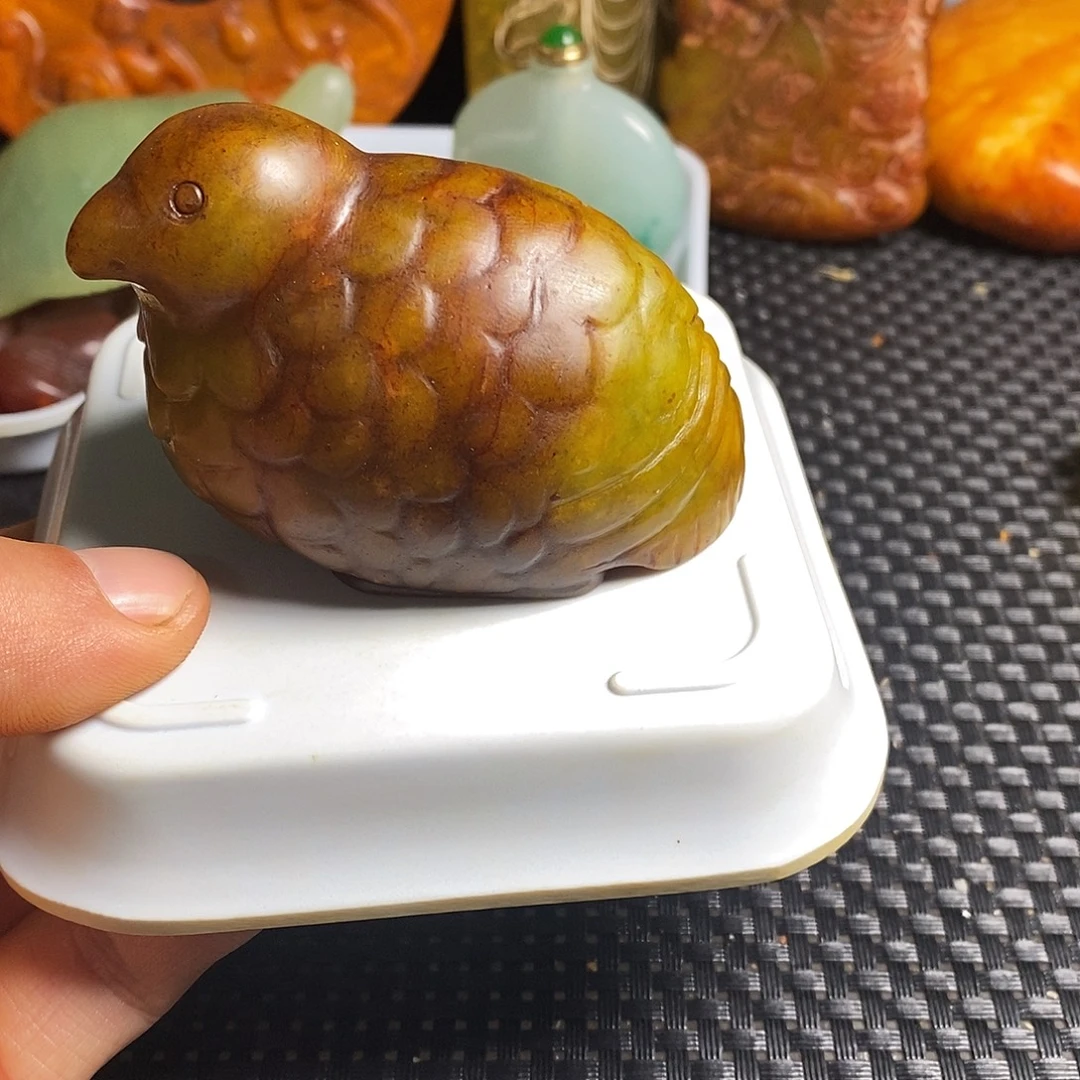 岫岩老玉（透闪石质玉）未镶嵌珠宝奇石