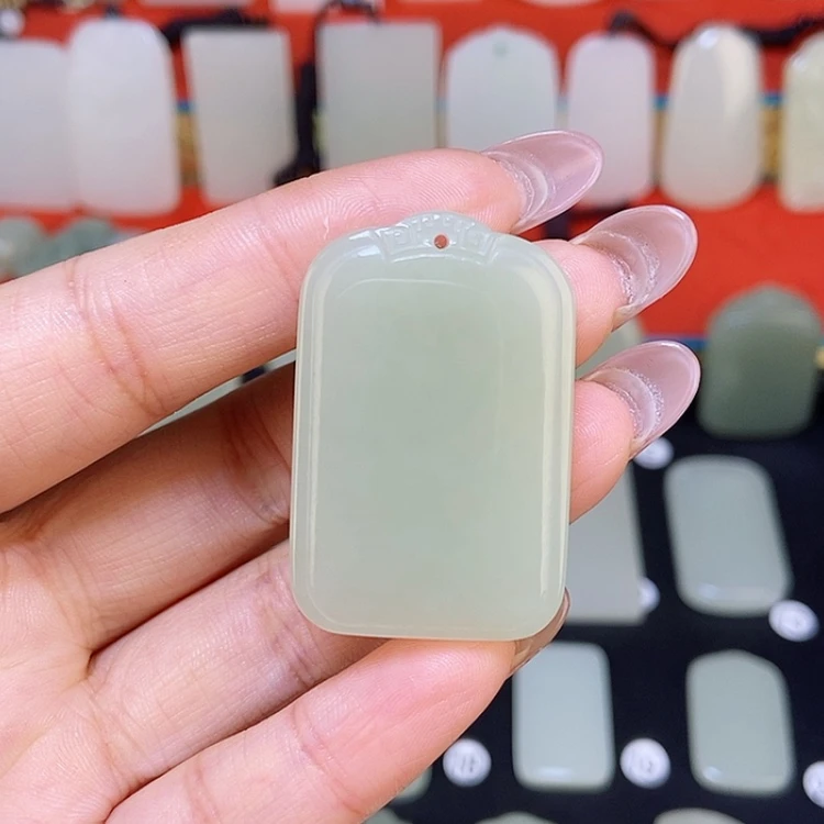 【闪购商品】颈饰未镶嵌和田玉