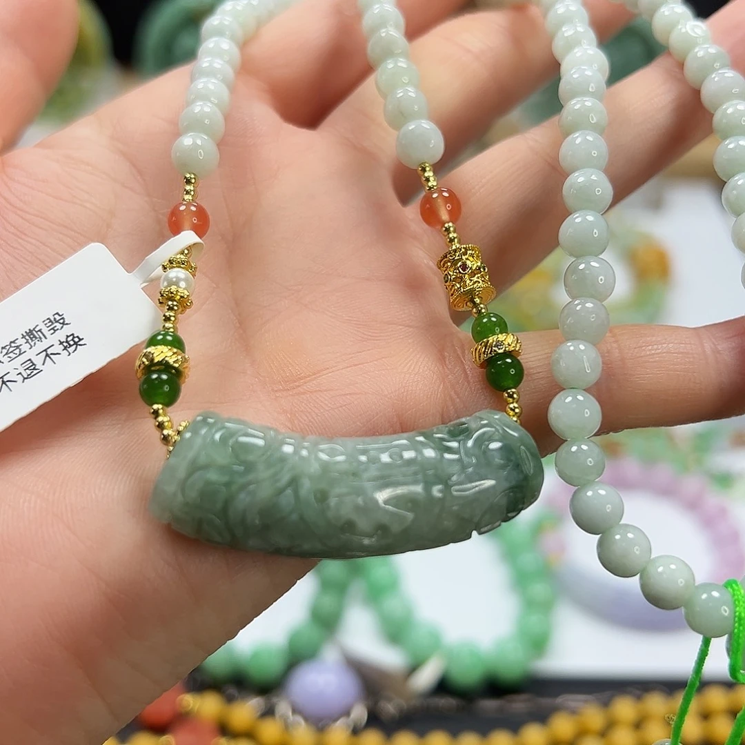 翡翠未镶嵌颈饰项链