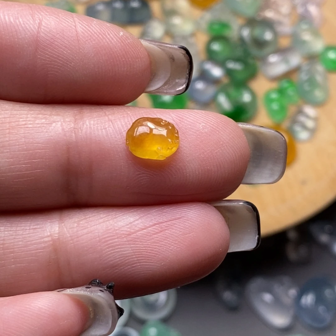 翡翠未镶嵌颈饰A****.翡翠