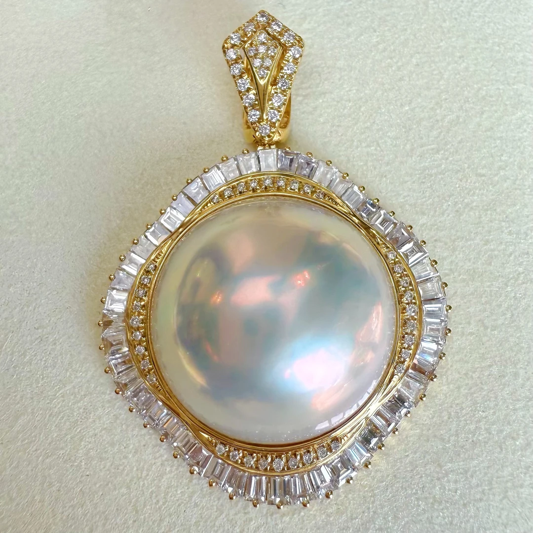 朕的珠 大尺寸白色T方钻款 纯天然炫彩海水马贝吊坠18K黄金镶嵌