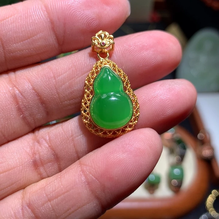 和田玉吊坠银S925镶嵌