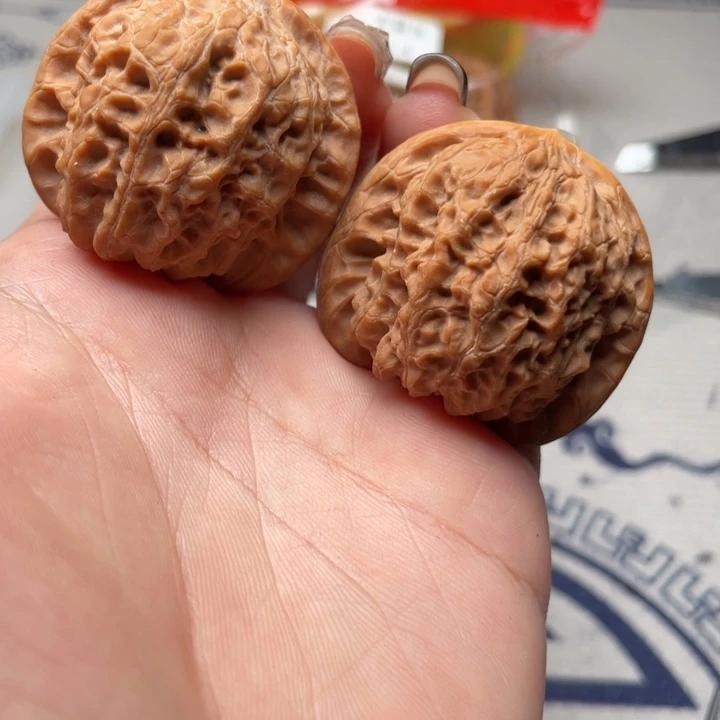御***影文玩核桃吊坠血麒麟38