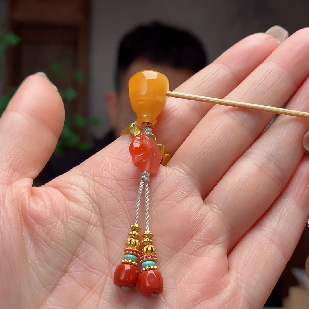 琥珀未镶嵌珠宝奇石