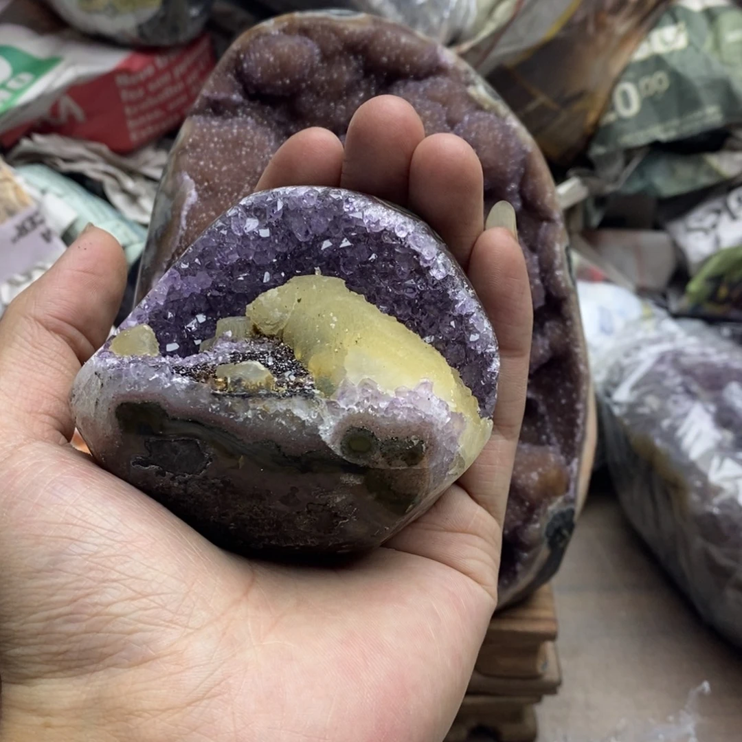紫晶未镶嵌大型摆件（非配饰）