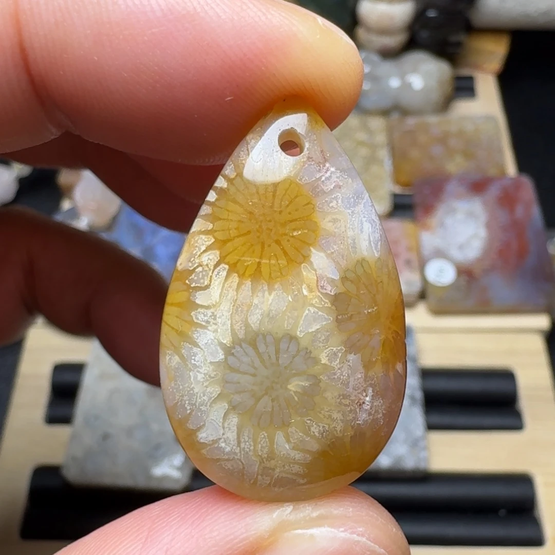 硅化玉未镶嵌纯天然色有机玉石保真色