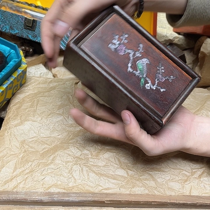 大叶紫檀（黑酸枝木类）