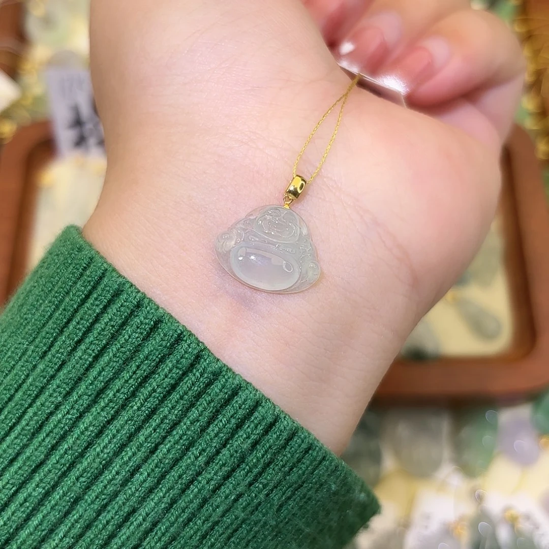 翡翠18K金镶嵌颈饰佛公