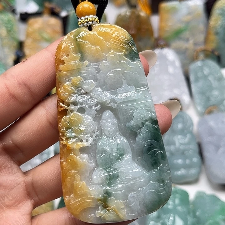 翡翠未镶嵌颈饰山水观音