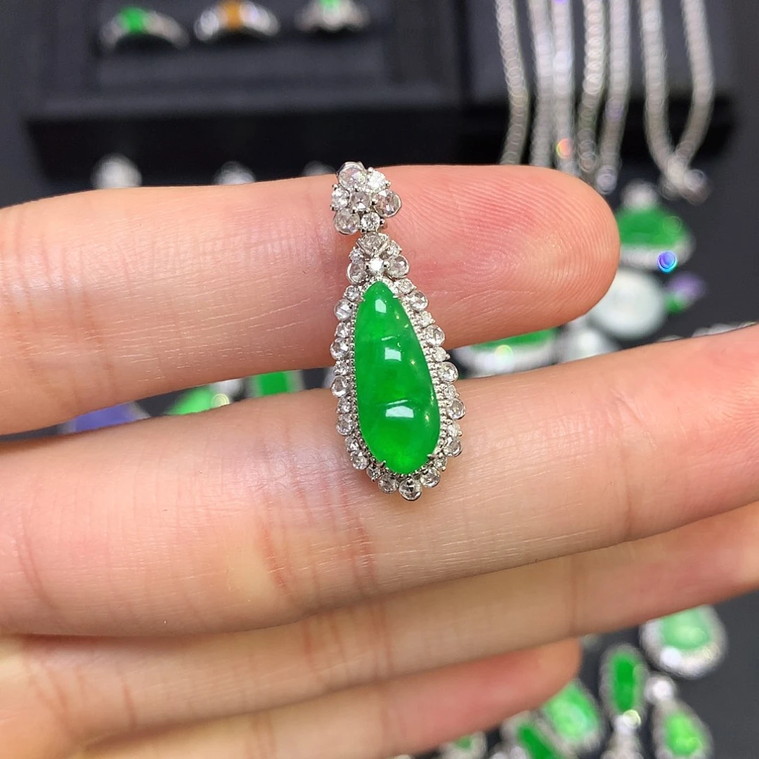 吊坠(不含链)18K金镶嵌翡翠