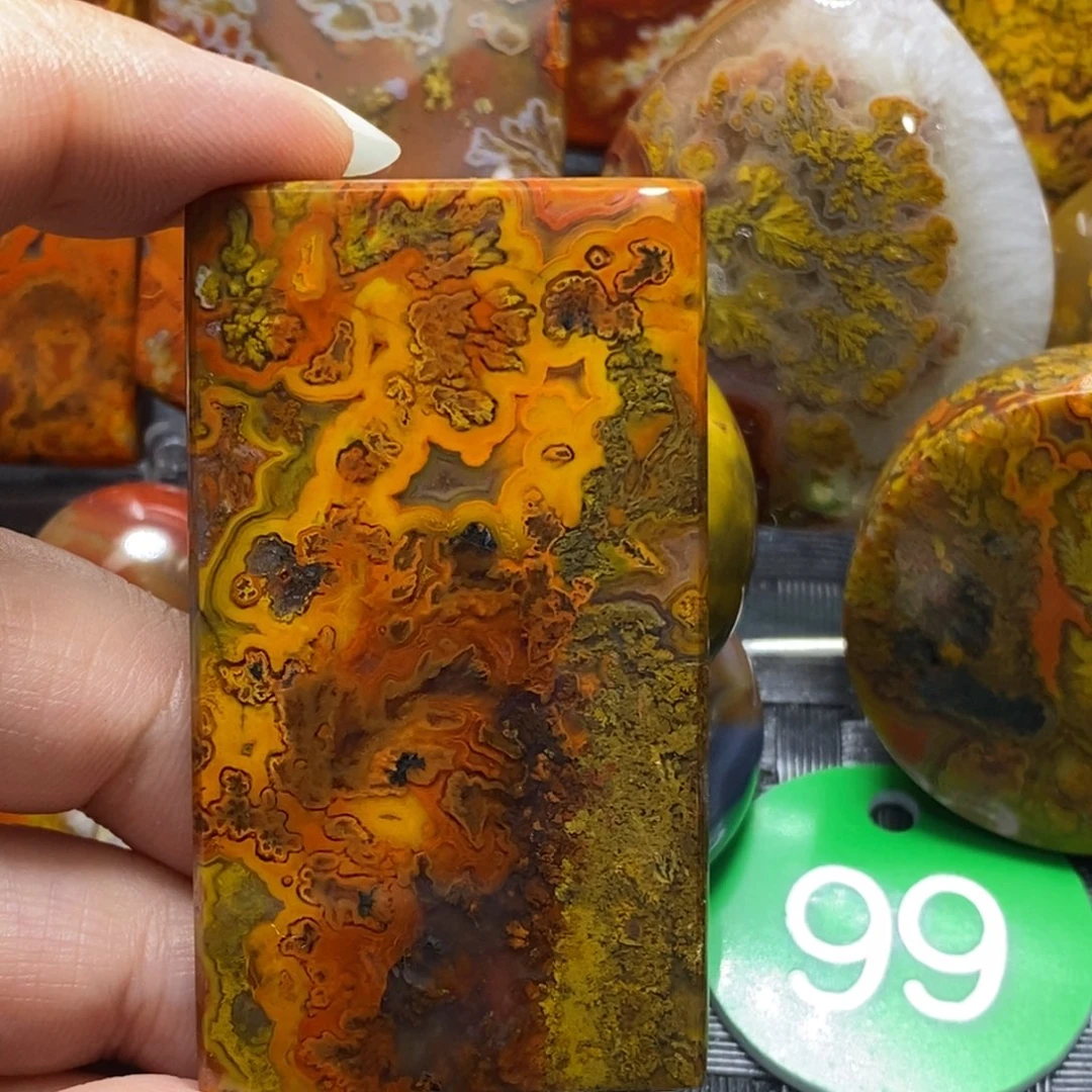 未镶嵌颈饰玛瑙/玉髓乐*的