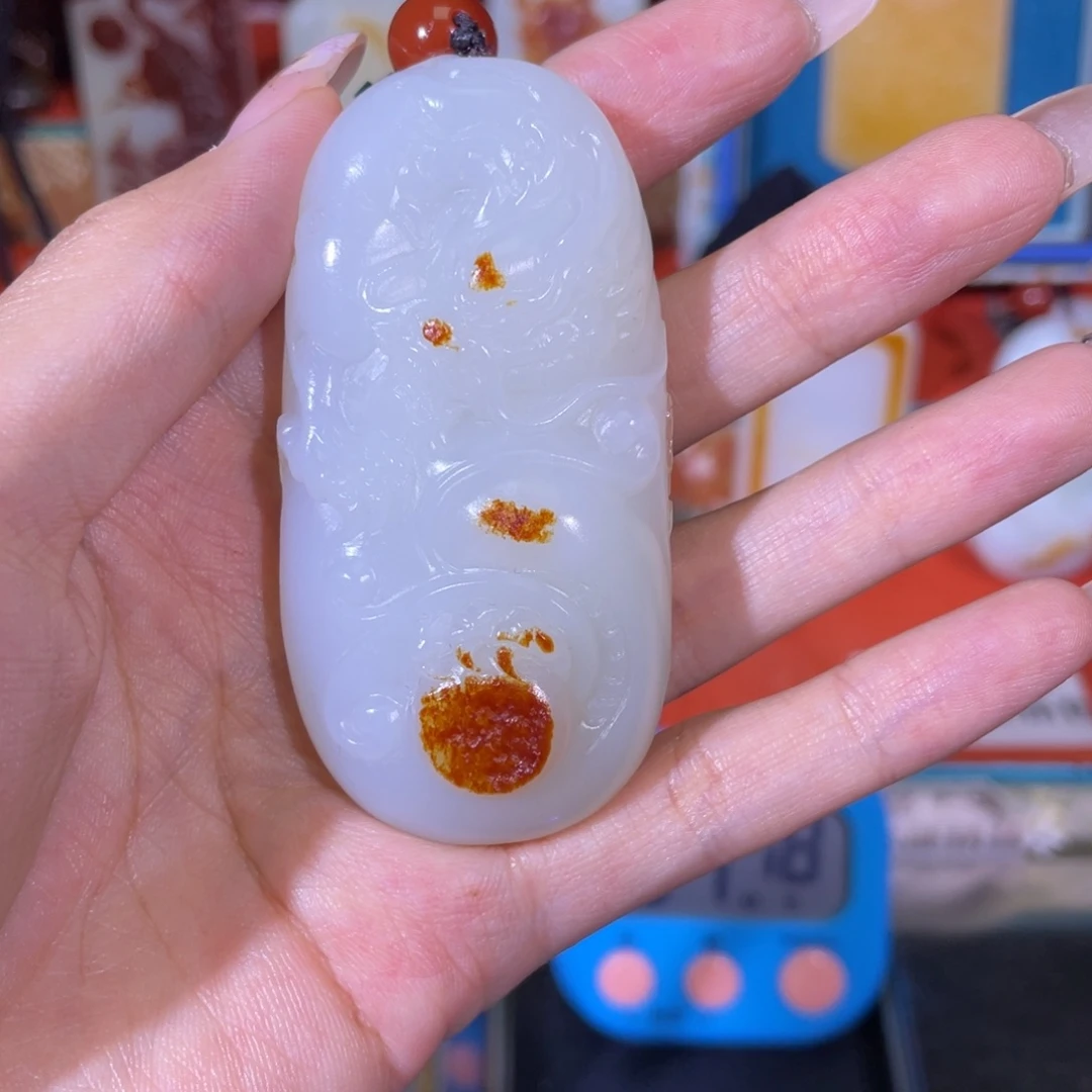 燕***。和田玉未镶嵌把件