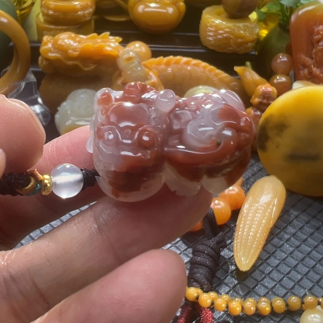 石英质玉未镶嵌颈饰