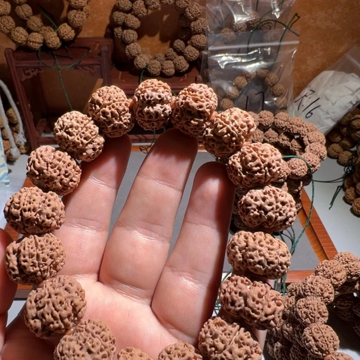 月***金刚菩提吊坠20飞碟反油