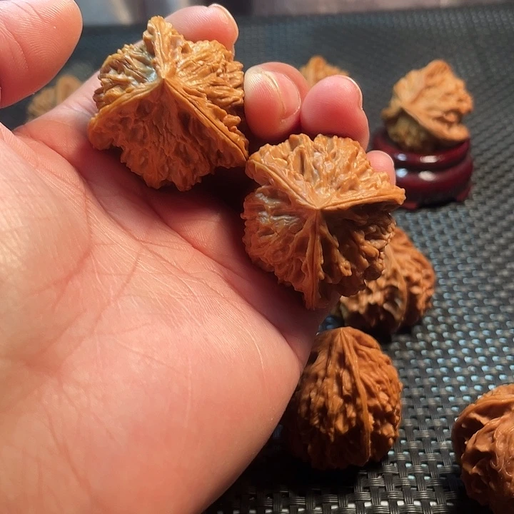 文玩核桃吊坠37盘山三棱
