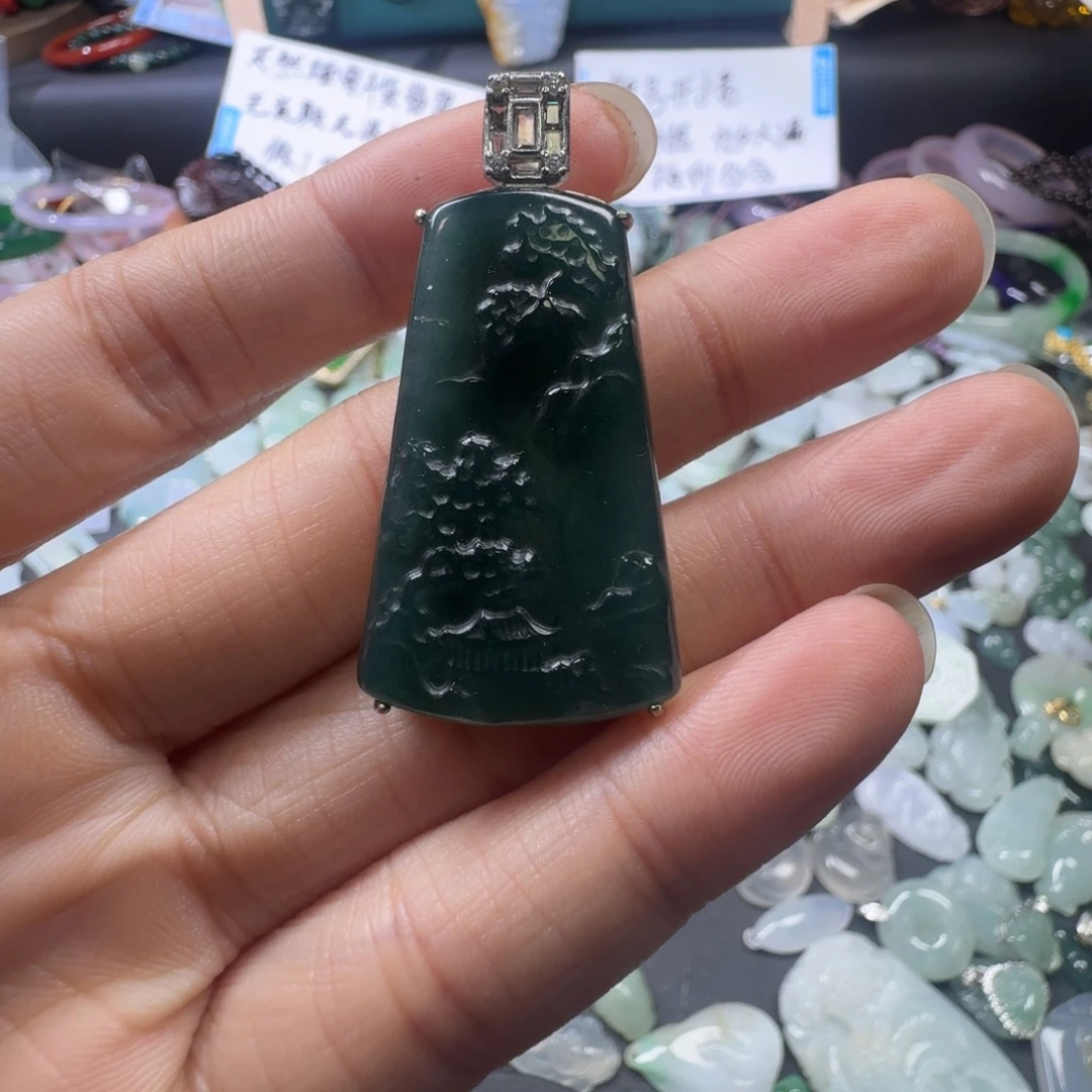 翡翠未镶嵌颈饰天然翡翠A货山水牌吊坠